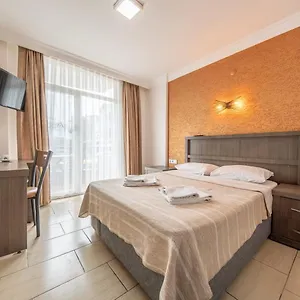 Marina Appart hôtel *