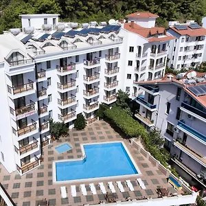 Saga Aparthotel *
