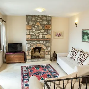 Metis Stone Villa *