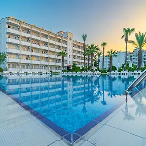 فندق Club Pineta مرمريس