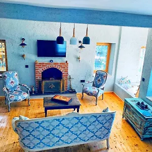 Kiwi Boutique Old Town Villa *