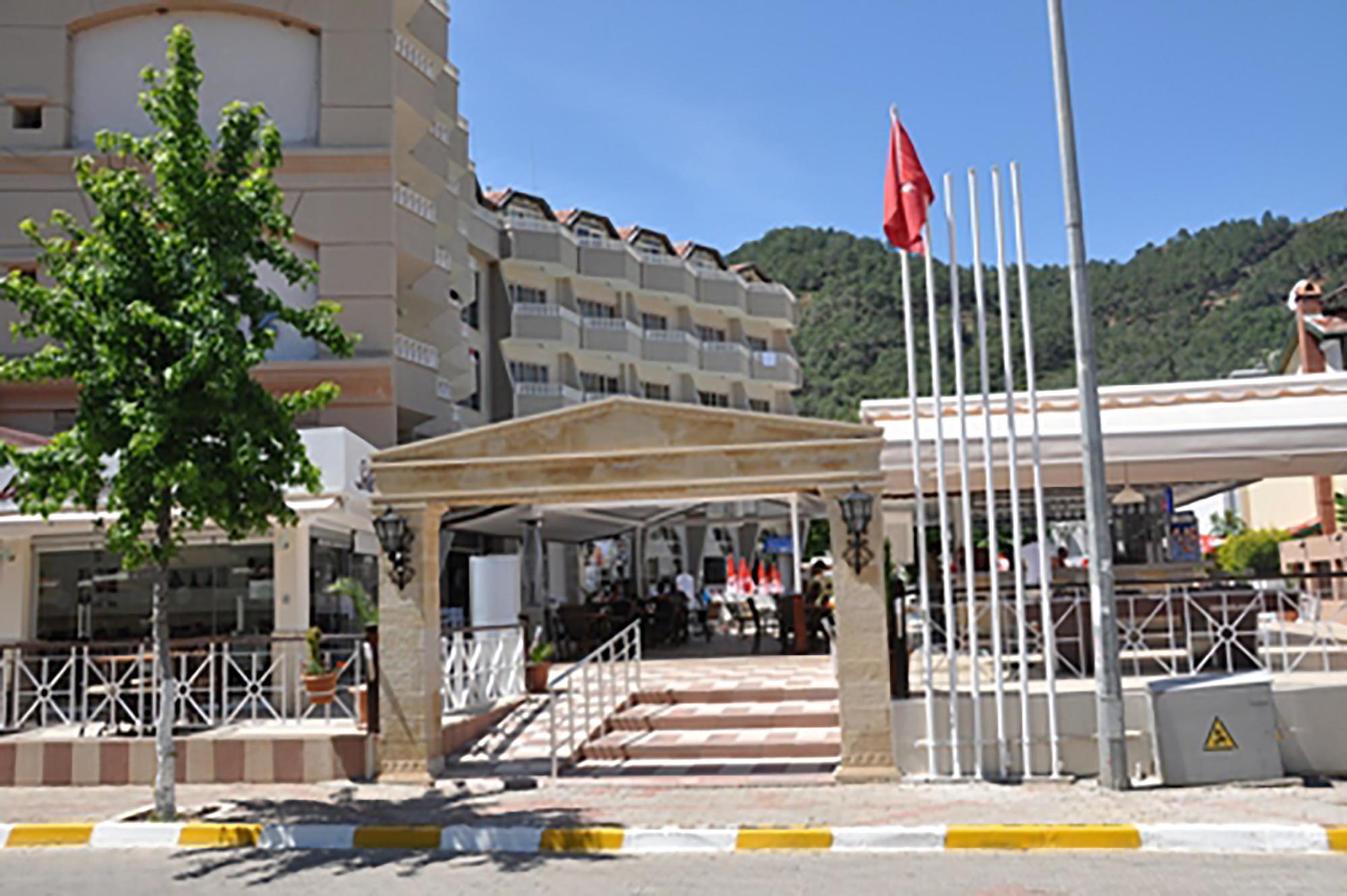 Club selen icmeler. Club Selen Hotel 3 Ичмелер. Отель Selen Hotel Marmaris. Отель Club Selen Hotel